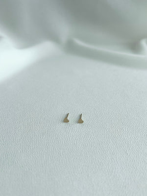 Open image in slideshow, Minimal stud earring
